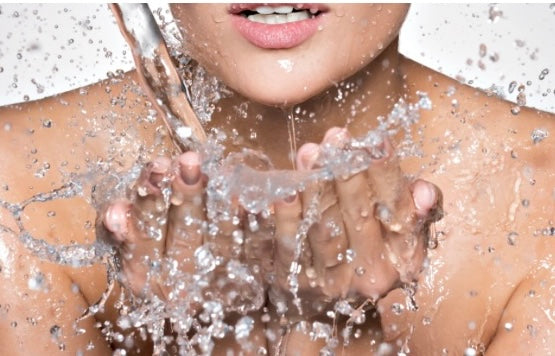 Cómo crear una rutina de cuidado facial paso a paso: Guía completa 2025